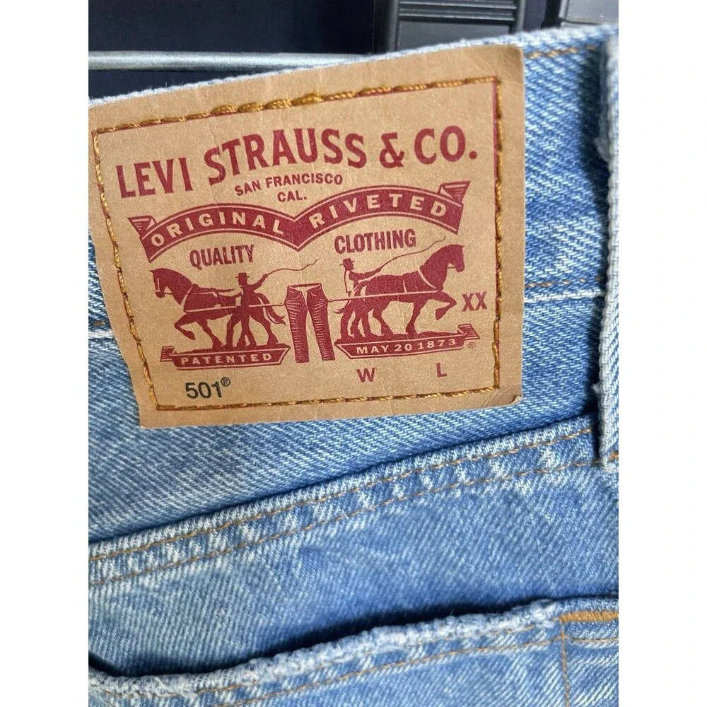 Levi's 501 High Rise Buttonfly Straight Leg Women's W27 Distressed Ankle Jeans